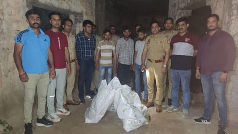 रिफाइनरी पुलिस की गांजा तस्करों के साथ मुठभेड़ एक तस्कर को लगी गोली घायल तीन अन्य गिरफ्तार