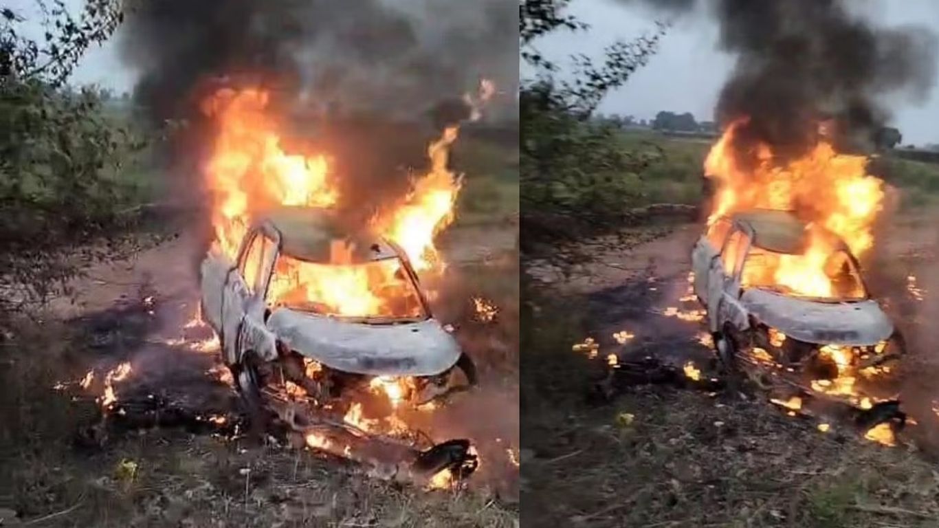 भीषण सड़क हादसाः अनियंत्रित हुई आम से भरी मैक्स पलटी चार की मौत क्लीनर की हालत गंभीर 3