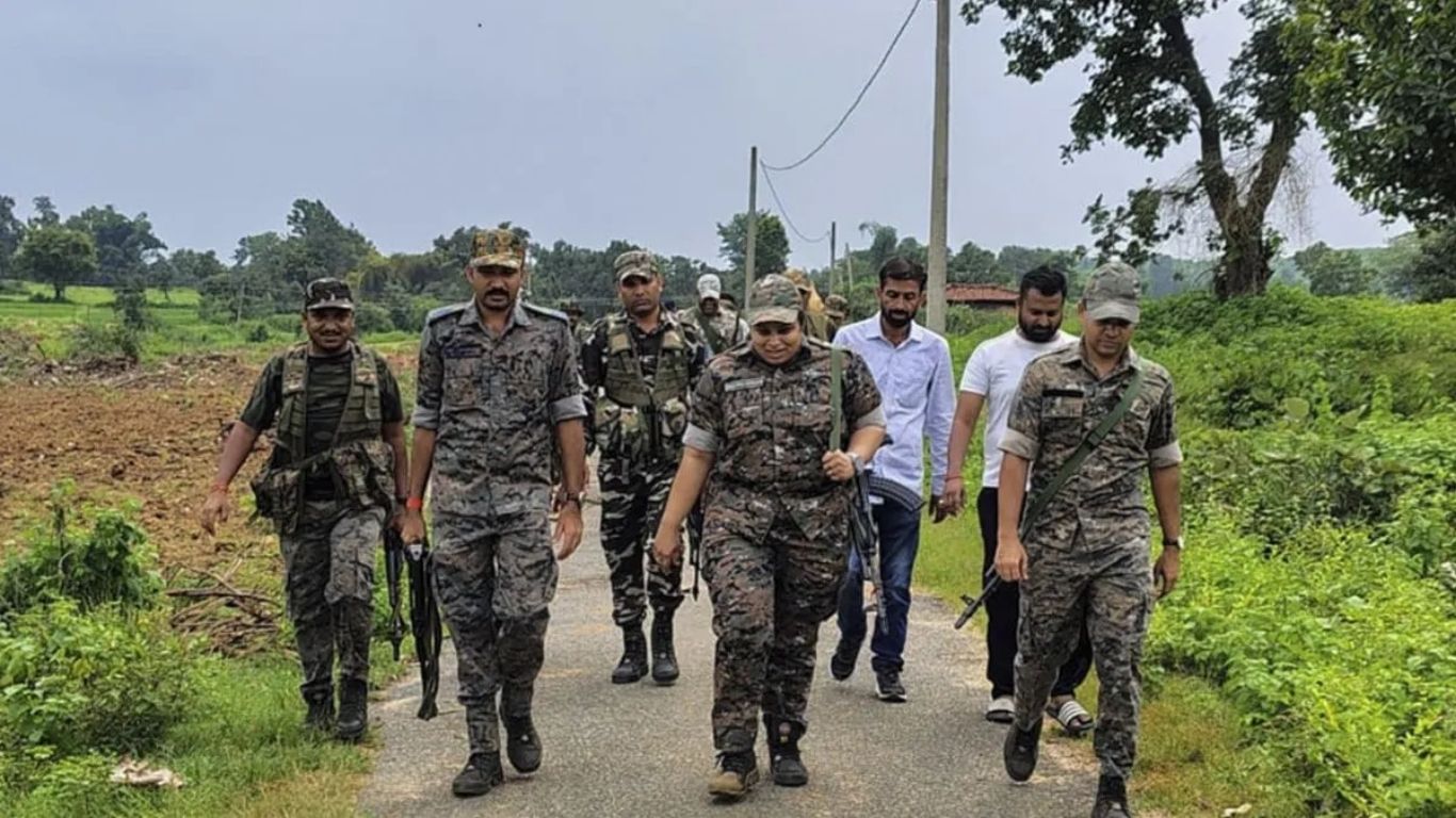बिहार विधानसभा चुनाव 2025 के लिए चार लाख से अधिक सुरक्षाकर्मी तैनात किए जाएंगे