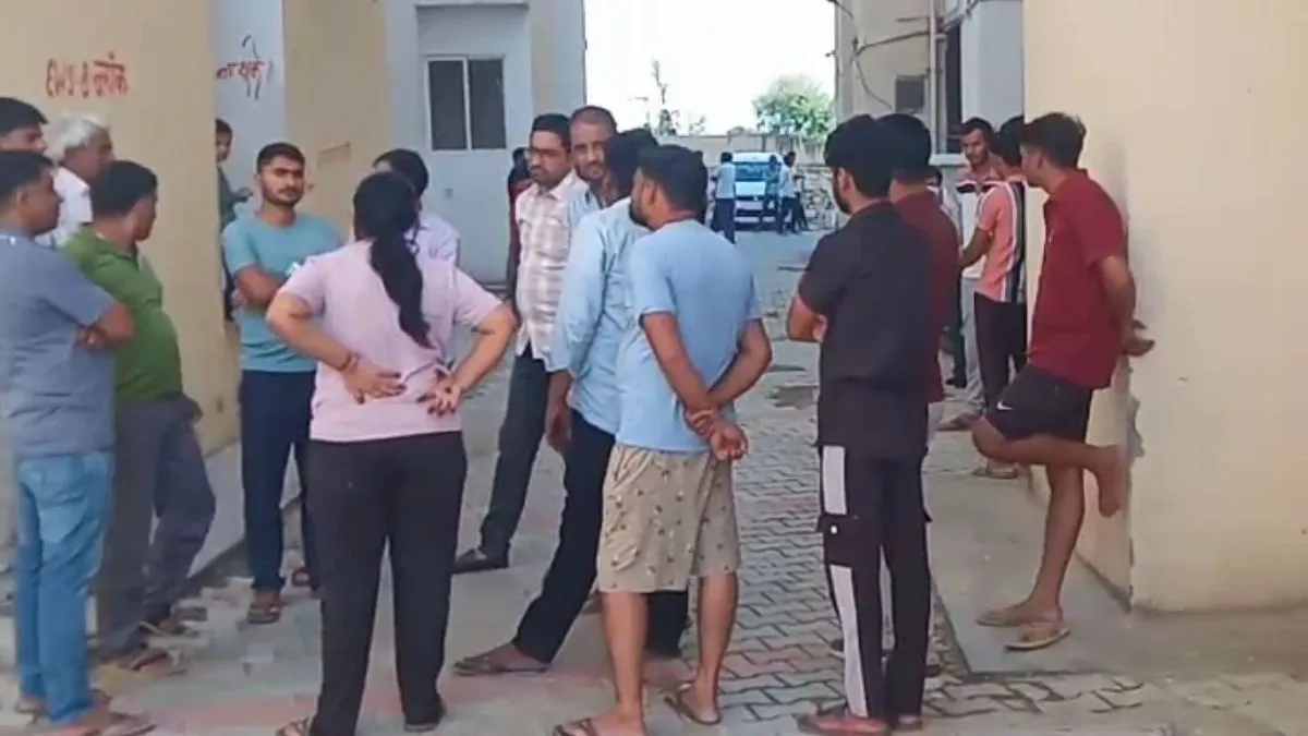 mother consumes poison with four children all die